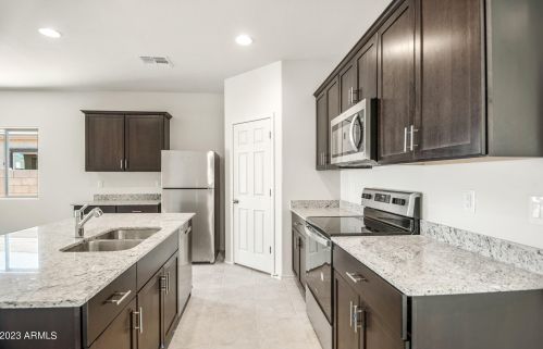 10814 Chipman Rd, Tolleson AZ  85353-4442 exterior