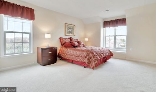 315 Lewis Washington Dr, Charles Town WV  25414-5666 exterior