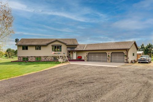1406 138th Ave, New Johannesburg WI  54017-6821 exterior