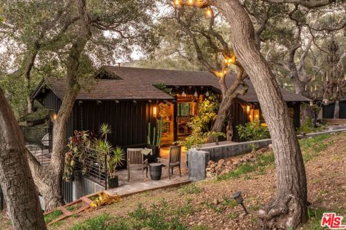 807 Robinson Rd, Topanga CA  90290-3629 exterior