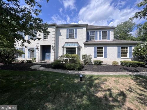 1705 Forest Creek Dr, Blue Bell, PA 19422-3655