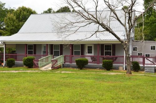 9388 Epperson Springs Rd, Westmoreland, TN 37186-2786