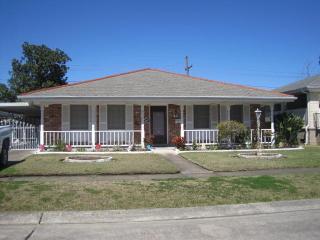 6013 Flagler St, Metairie, LA 70003-2115