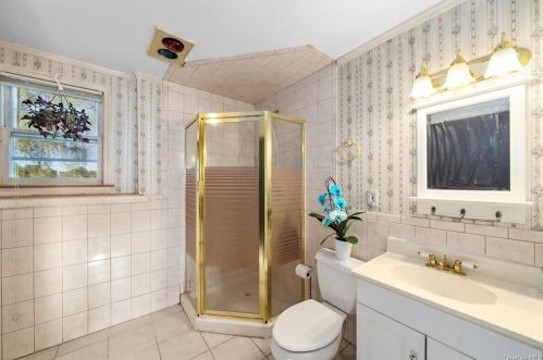 7 Winchester Way, Washingtonville NY  10992-1741 exterior