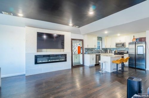 69 13 St, Newark NJ 07107-1108 exterior