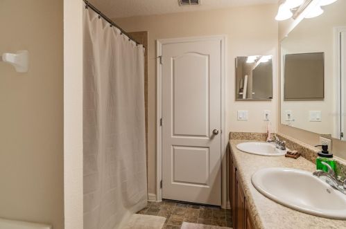 13219 Waterford Castle Dr, Dade City FL  33525-5213 exterior