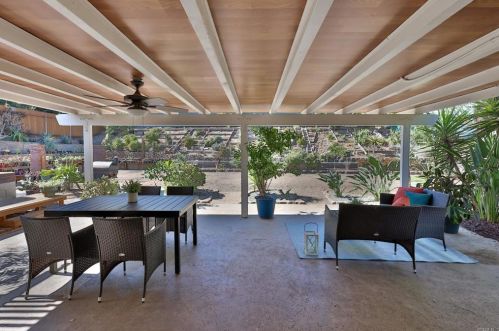 1124 Lostinda St, El Cajon CA  92019-3255 exterior