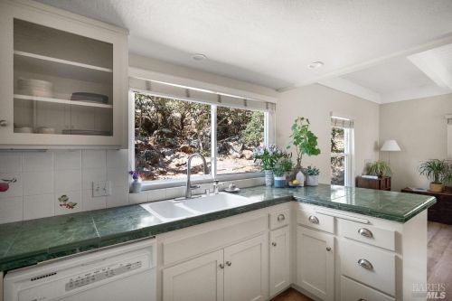 1425 Los Olivos Rd, Santa Rosa CA 95404-2017 exterior