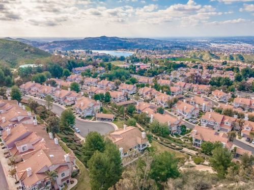 1005 Rising Sun Ct, Anaheim CA  92808-2407 exterior