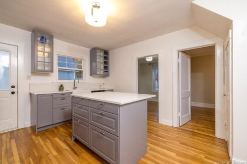 87 Geer Ave, Norwich CT  06360-6831 exterior