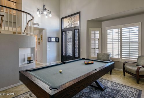 850 Meadows Dr, Chandler AZ  85224-7234 exterior