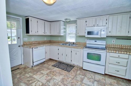 168 Reynolds Bridge Rd, Litchfield, CT 06787-1912