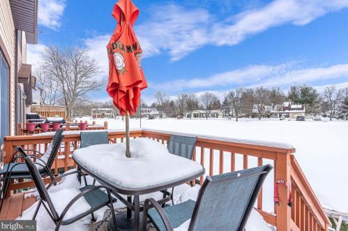 43 Chelsea Cir, Flemington NJ  08822-1829 exterior