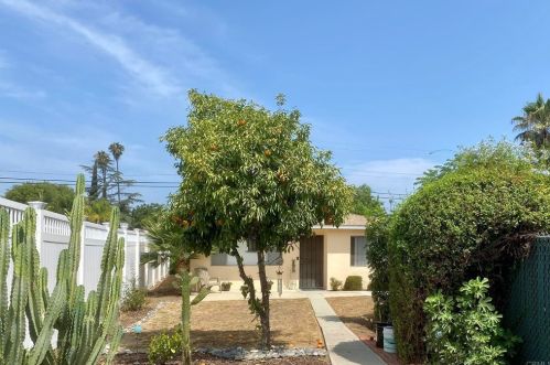 618 11th Ave, Escondido CA  92025-4720 exterior