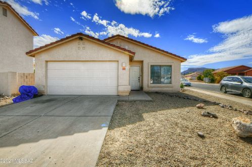 8022 Siskiyou Dr, Tucson, AZ 85743-1143