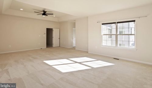 445 Lord Fairfax St, Charles Town WV  25414-2603 exterior