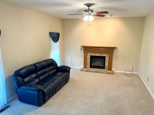 3320 Long Branch Dr, New Castle PA  16105-2926 exterior