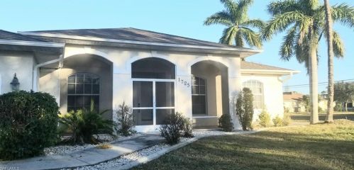 1725 10th Ave, Cape Coral, FL 33909-5315