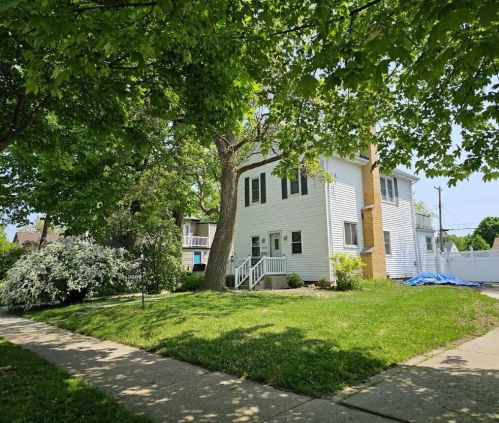 3666 89th St, Milwaukee, WI 53228-1534