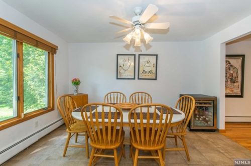 902 Briarwoods Rd, Franklin Lakes NJ  07417-1106 exterior