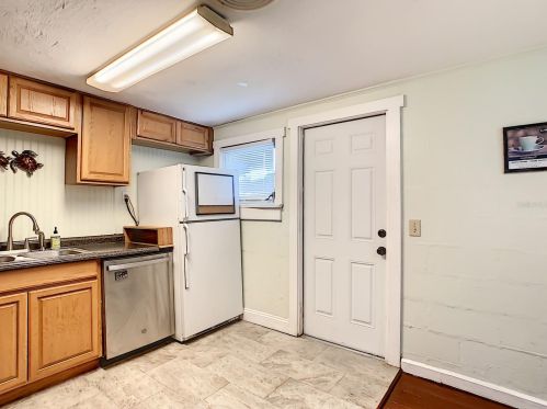 396 Collins St, Umatilla FL  32784-8387 exterior