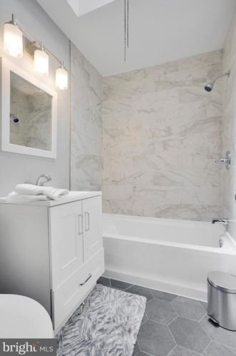 1730 Hills Dr, Norristown PA  19401-5702 exterior