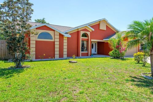 331 Blue Bayou Dr, Kissimmee, FL 34743-6108