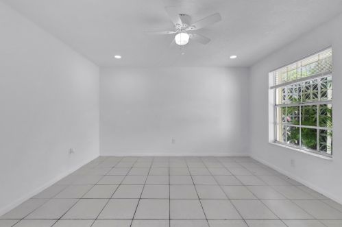 5292 Cannon Way, West Palm Beach FL  33415-3700 exterior