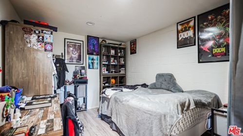 40321 Calle Rosalito, Santa Clarita CA  91390-1088 exterior