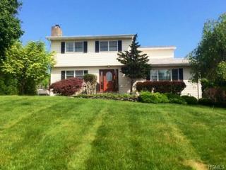 6 Lorelei Dr, Middletown, NY 10940-7283