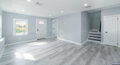 22 Harvard St, Nutley NJ  07110-3322 exterior