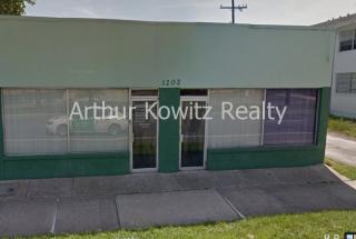 1202 Ridgewood Ave, Daytona Beach FL  32117-2757 exterior