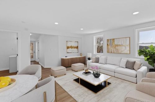 22 Fountain St, Norwich CT  06360-5008 exterior