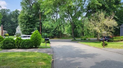 23 Cedar Ln, Chatham Township NJ 07928-1150 exterior