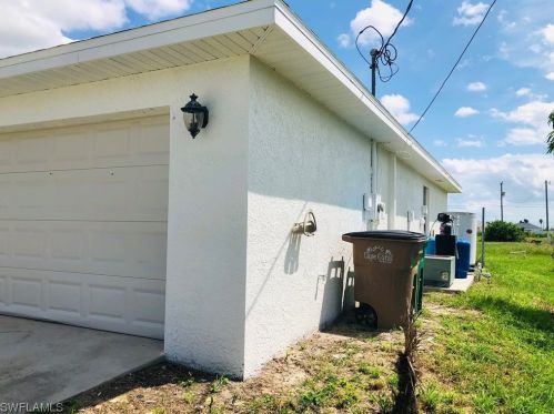 1134 14th St, Cape Coral, FL 33990-3765