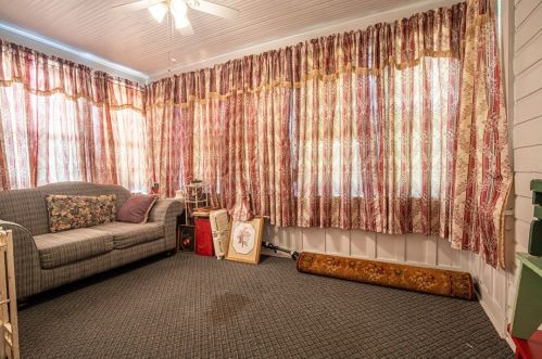 212 Green St, Connellsville PA  15425-4104 exterior