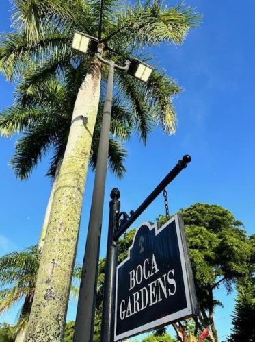 9550 Boca Gardens Pkwy, Boca Raton FL  33496-1730 exterior