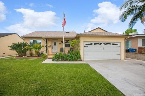 10421 La Cima Dr, Whittier CA  90603-2233 exterior