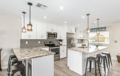 10817 Tropicana Cir, Sun City AZ  85351-2131 exterior