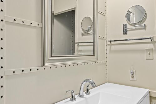 126 Apple Ln, Santa Rosa CA  95407-7604 exterior