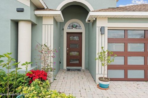 3949 Rolling Hill Dr, Titusville FL  32796-1107 exterior