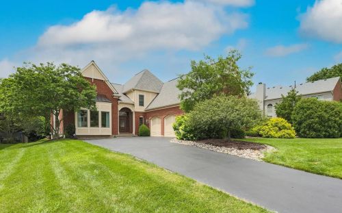 6975 Charlesfield Ln, Cincinnati, OH 45243-2584