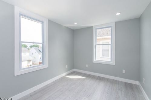 22 Harvard St, Nutley NJ  07110-3322 exterior