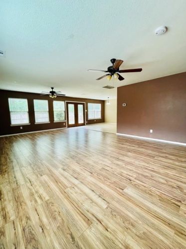 1610 Peach Dale Ct, Conroe TX  77301-3446 exterior