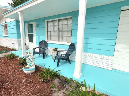 3620 Westchester Dr, Tarpon Springs, FL 34691-1451