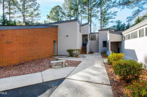 4 Beechtree Vlg, Sanford, NC 27332-8300