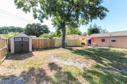 2828 41st Ave, Saint Petersburg FL  33714-4546 exterior