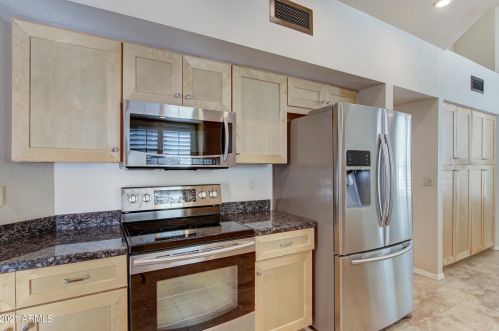 5533 Desert Hills Dr, Scottsdale AZ  85254-5727 exterior