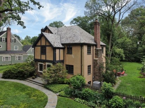 520 Grove Ter, South Orange, NJ 07079-2429
