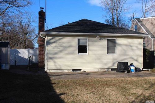 511 3rd Ave, Elwood, NY 11731-3443